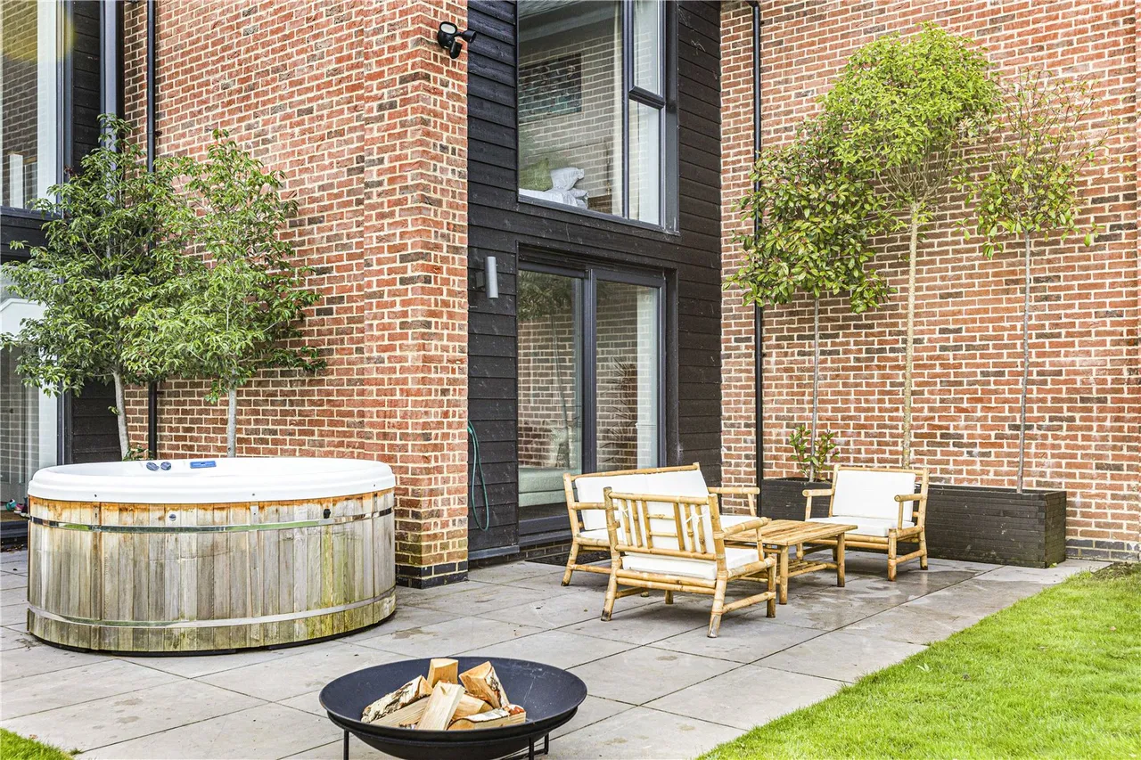 The Ridings, Ponsbourne Manor, Newgate Street, SG13 8QX, photo 18