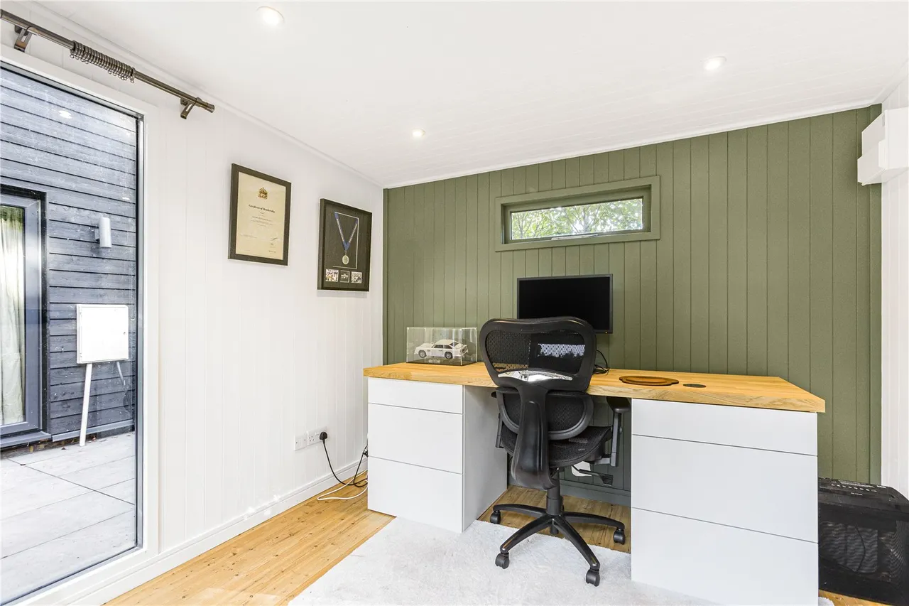 The Ridings, Ponsbourne Manor, Newgate Street, SG13 8QX, photo 21