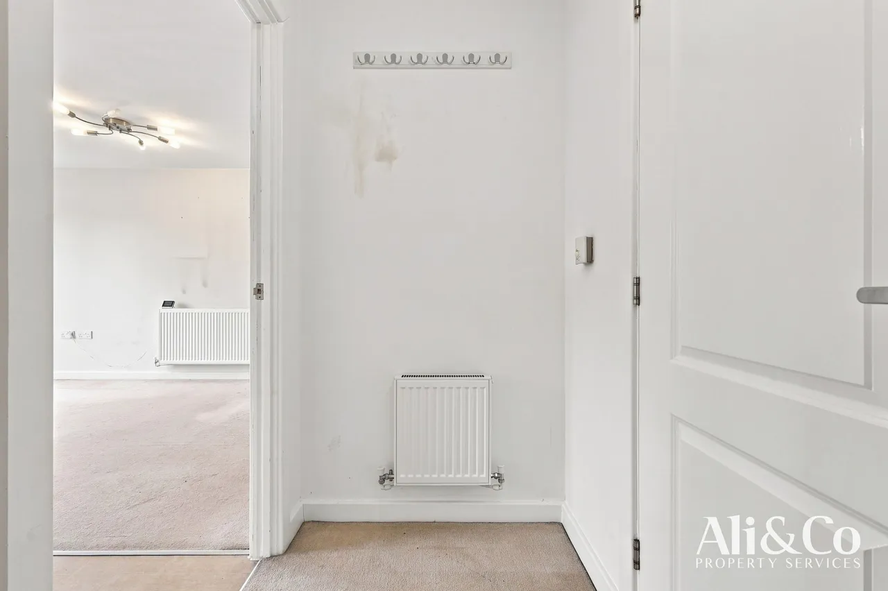 Griffiths Road, Purfleet-on-Thames, Essex, RM19 1AR, photo 6
