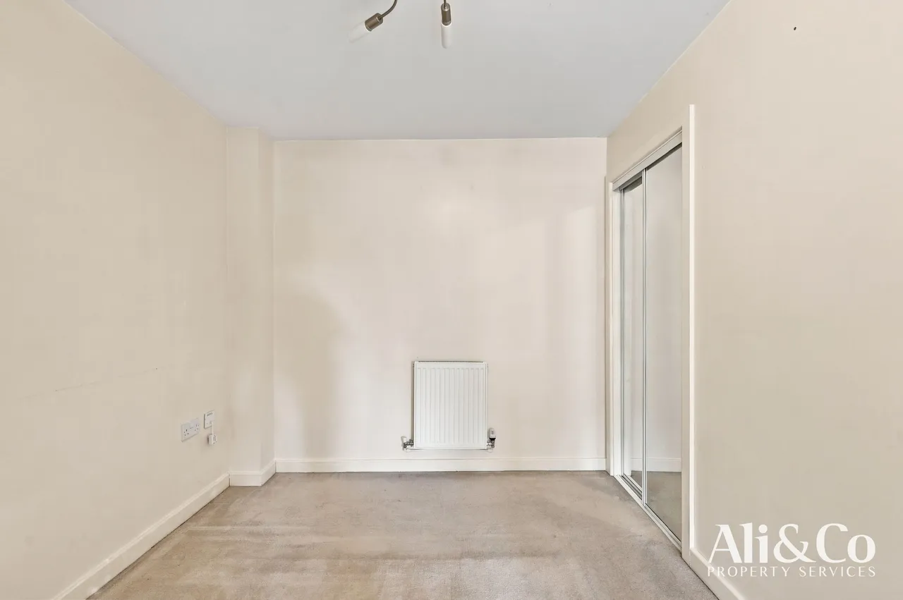 Griffiths Road, Purfleet-on-Thames, Essex, RM19 1AR, photo 11