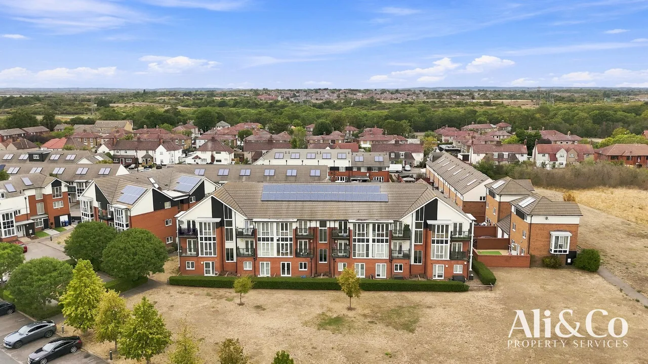 Griffiths Road, Purfleet-on-Thames, Essex, RM19 1AR, photo 14