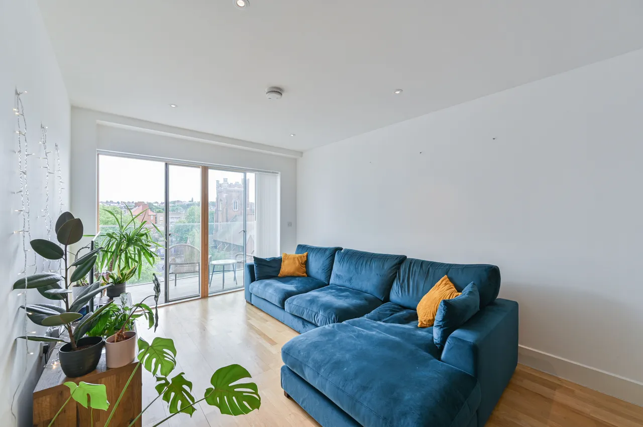 76 Derry Court, 386 Streatham High Road, London, photo 11