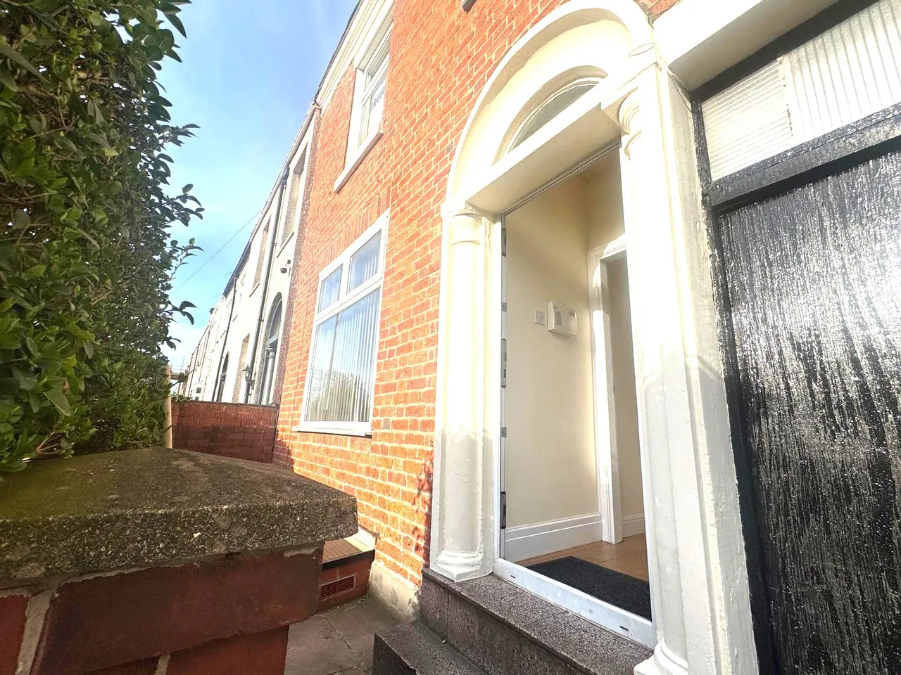 Deepdale Road, Preston, Lancashire, PR1 5AQ, photo 2