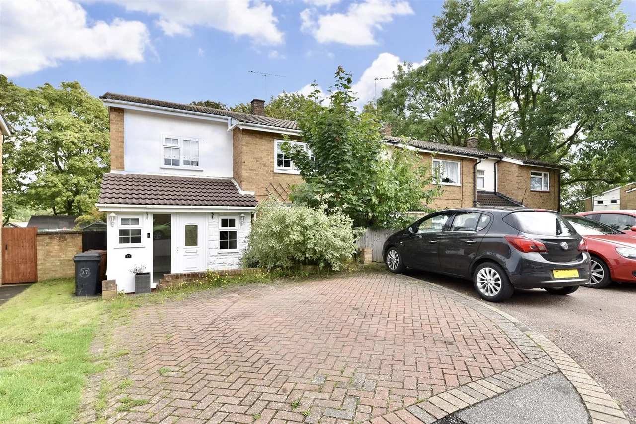 3 bed house for sale, Benstede, Stevenage, SG2