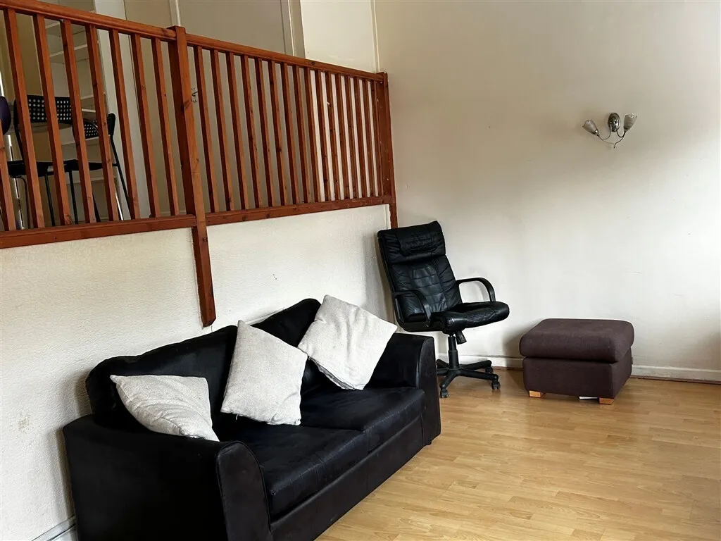 Wood Road, Pontypridd, CF37, photo 13