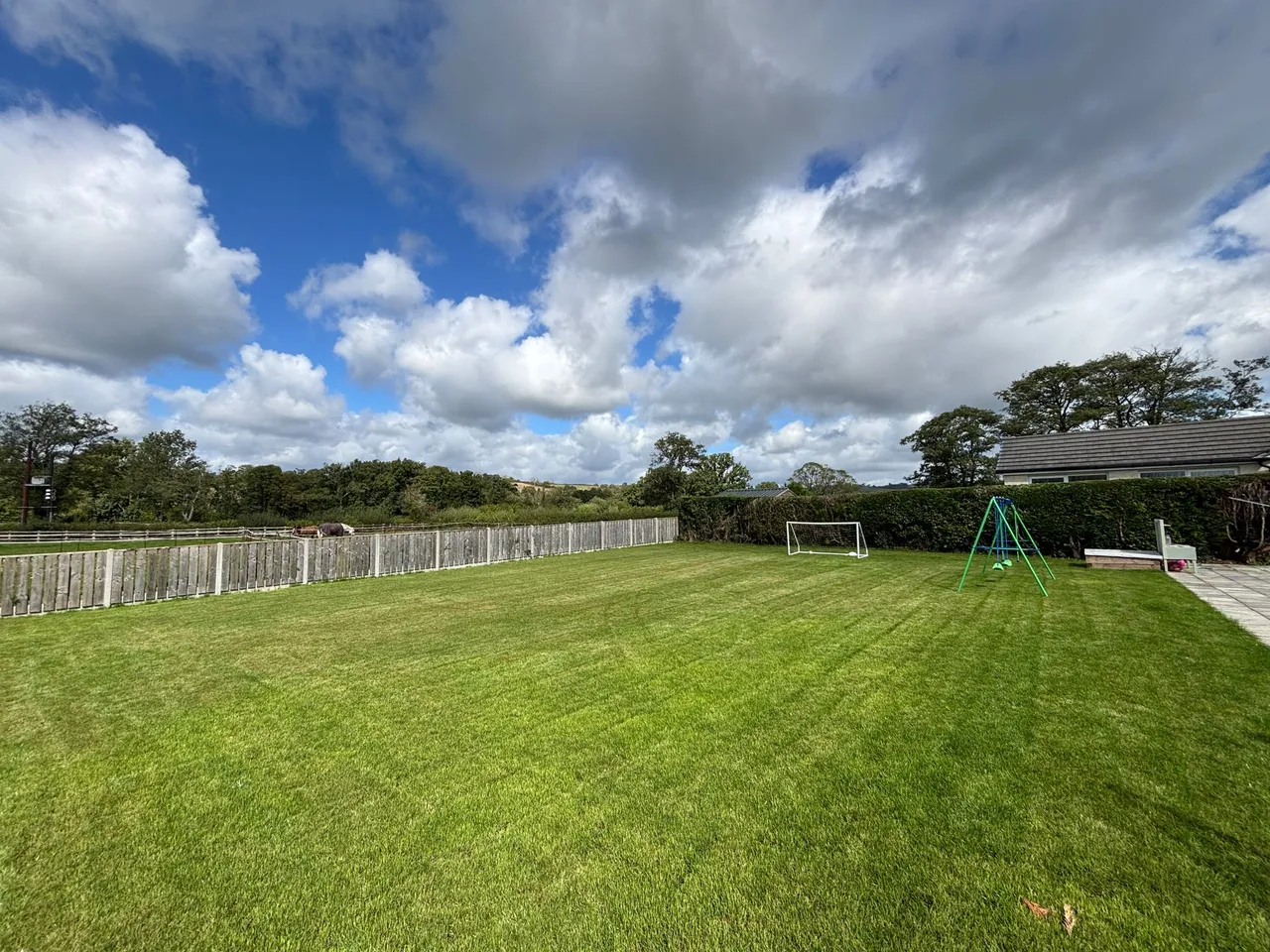 Llangadog, SA19, photo 17