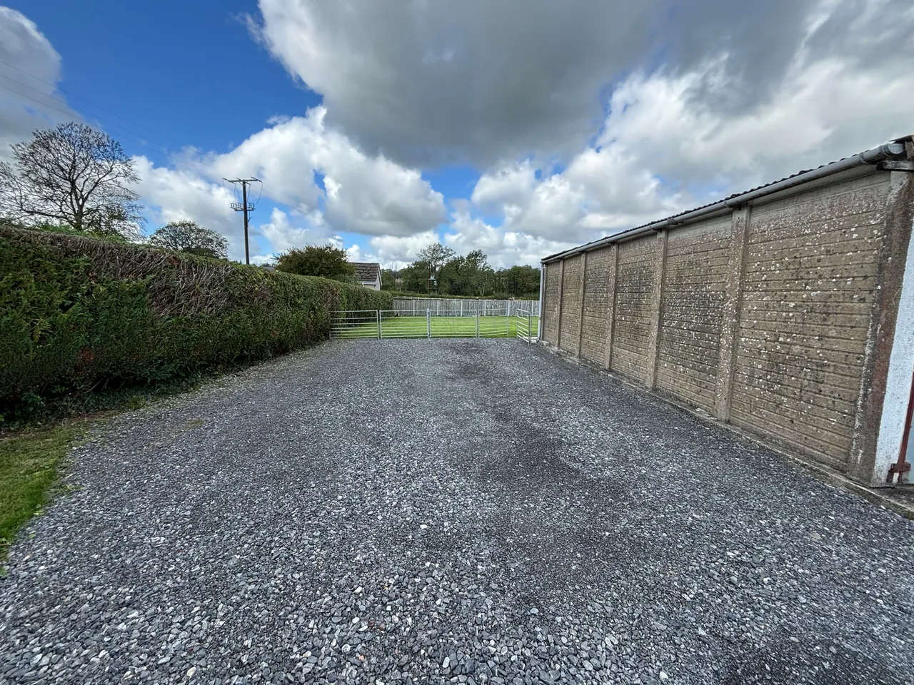Llangadog, SA19, photo 19