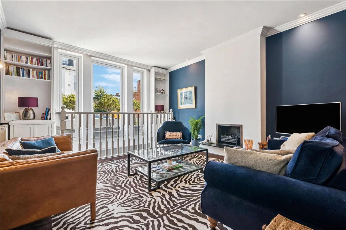 2 bed flat for sale, Sidbury Street, London, SW6