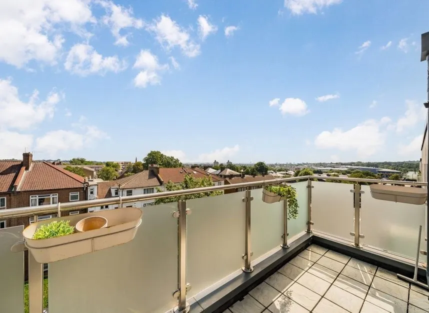 Station Road, New Southgate, N11, photo 6