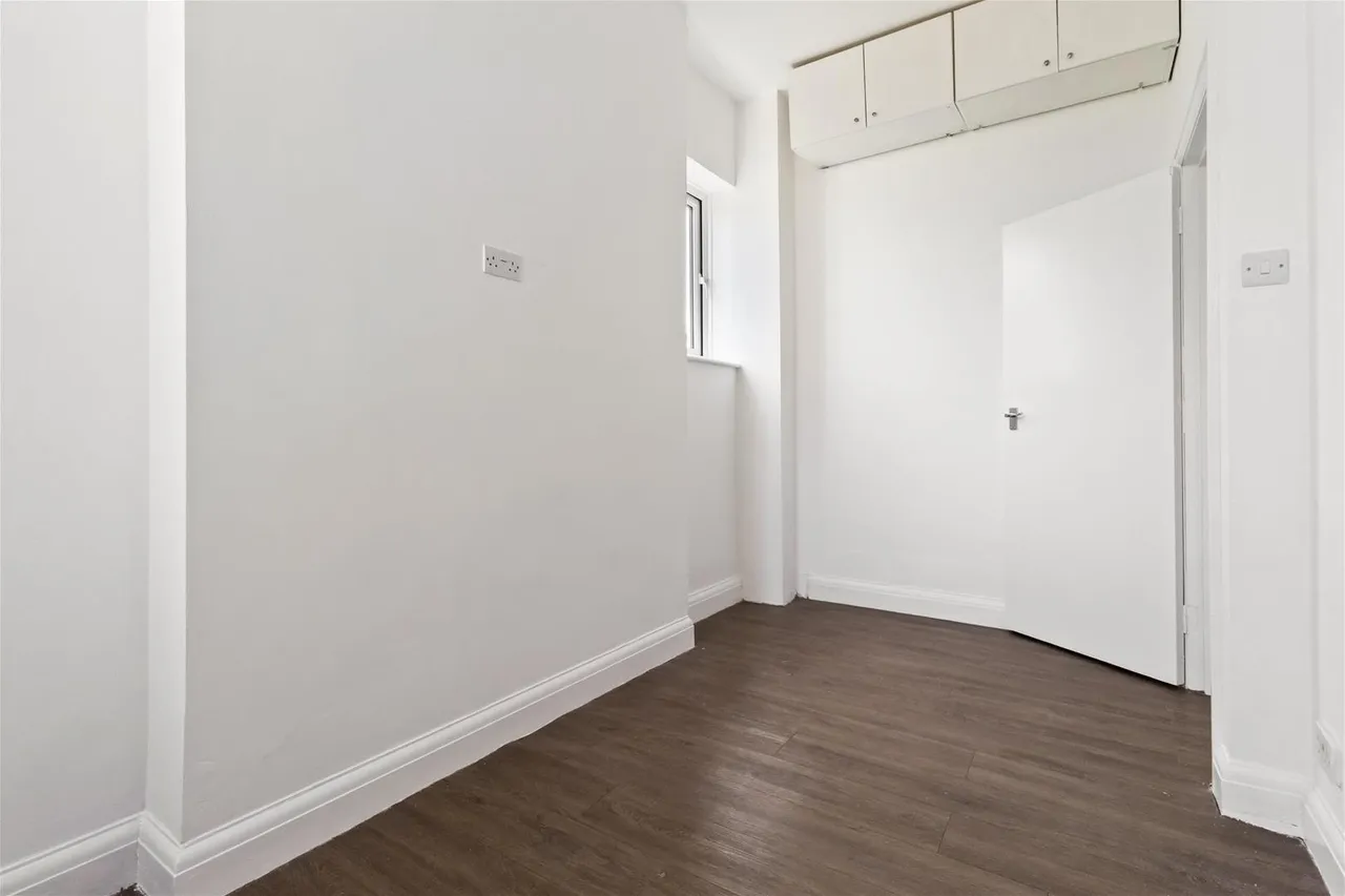 Ash Grove, Worthing, photo 8