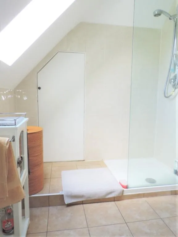 Upper Guildown Rd, Guildford, GU2, photo 13