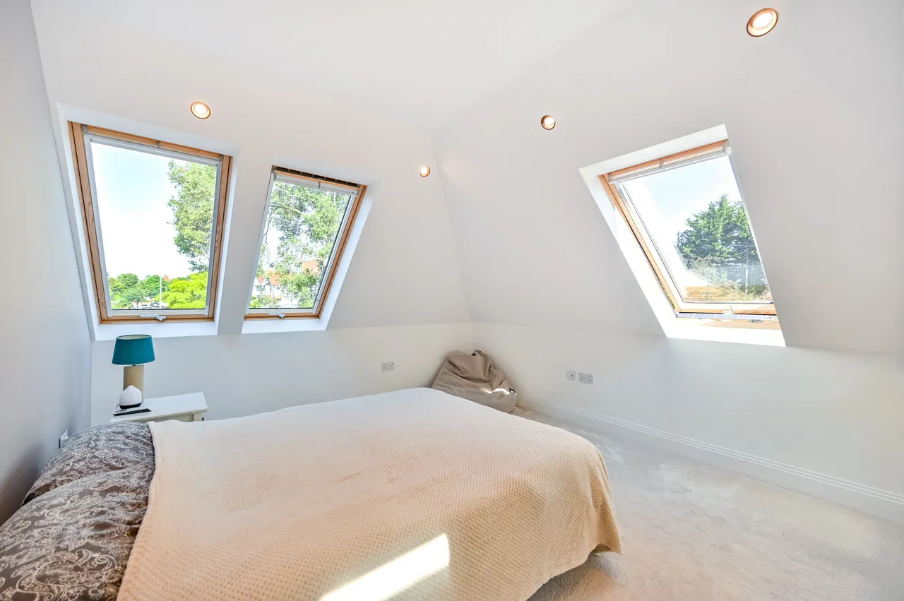 Flat 8, Whittlesford House, 2C Thetford Road, Surrey, photo 3