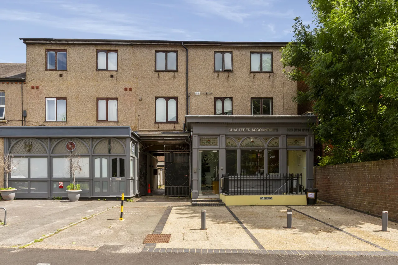 1 bed flat for sale, Durham Road, West Wimbledon, SW20