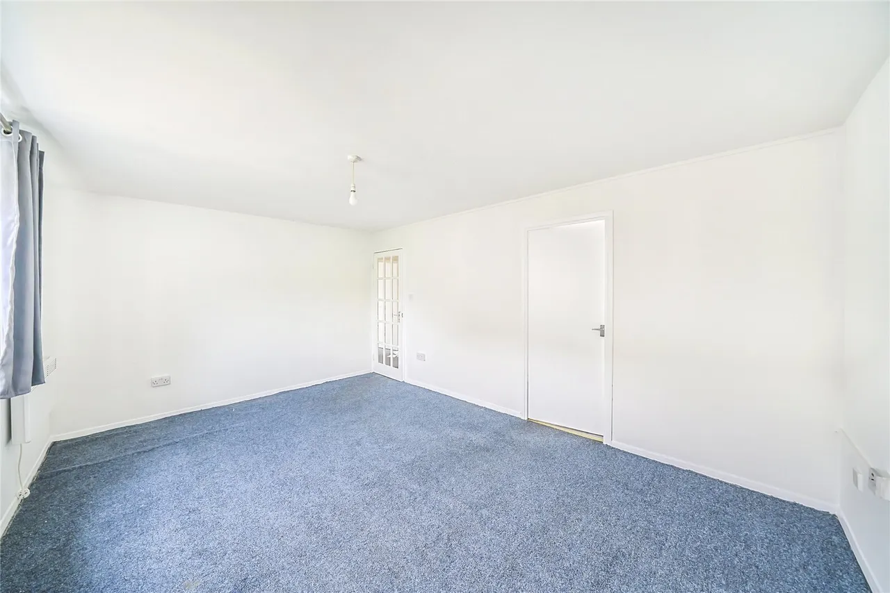 Thant Close, London, E10, photo 2