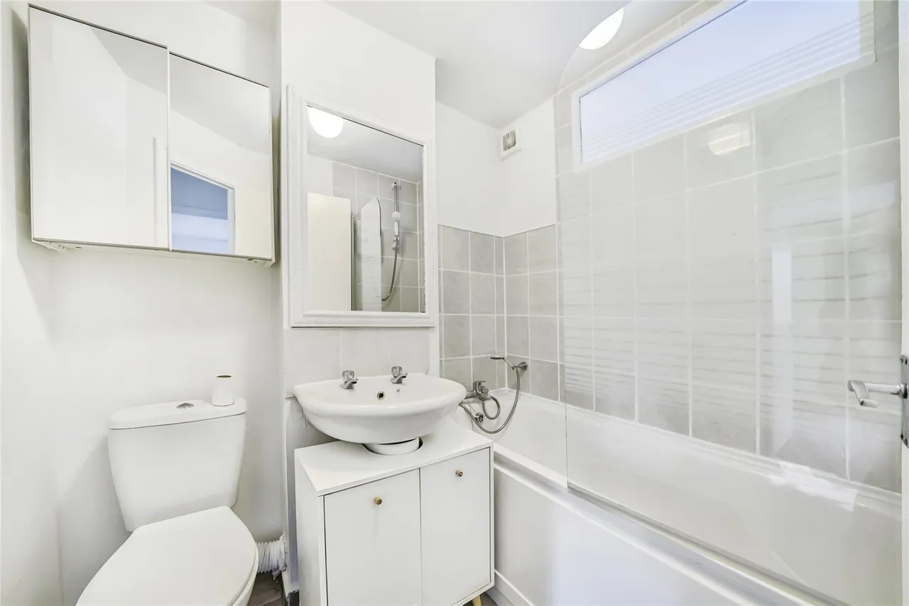 Thant Close, London, E10, photo 11