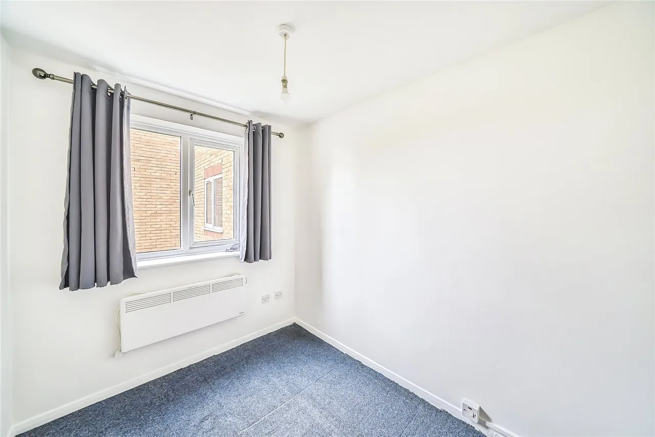 Thant Close, London, E10, photo 9