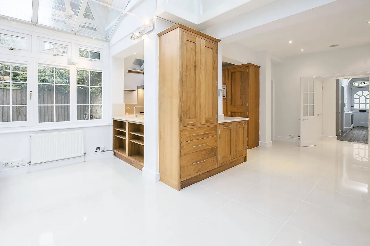 Muncaster Road, London, SW11, photo 2