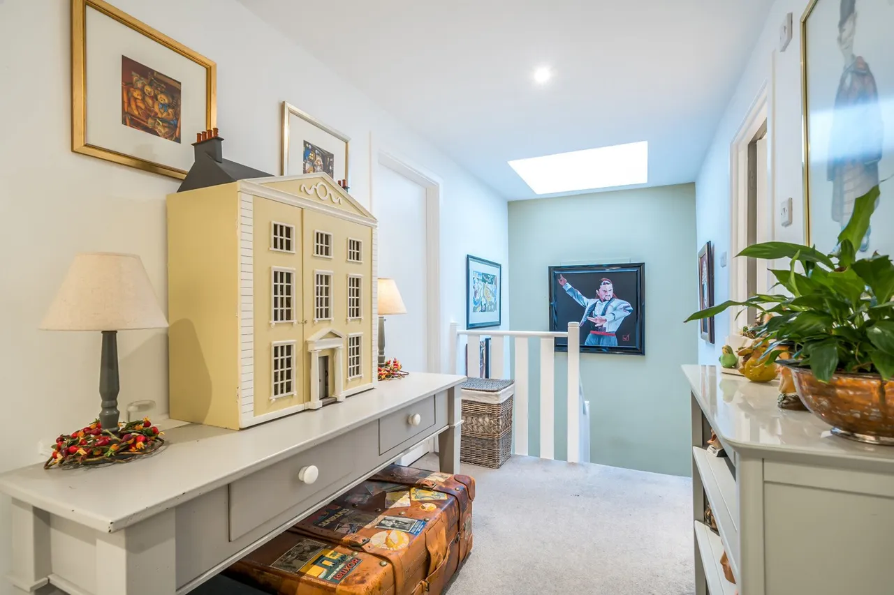 The Glebe, BR7, photo 11
