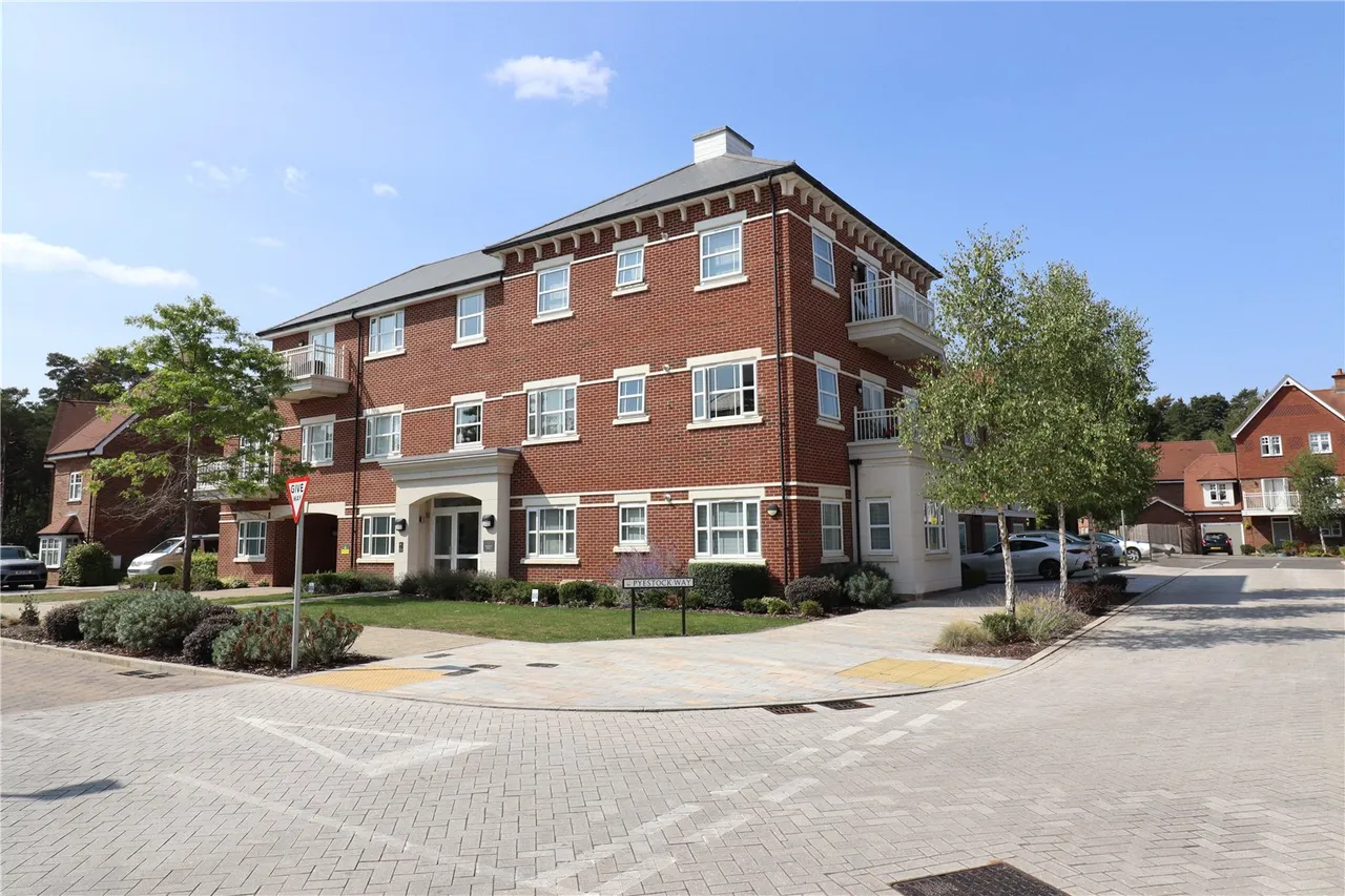 Pyestock Way, Fleet, Hampshire, GU51 3JX, photo 14