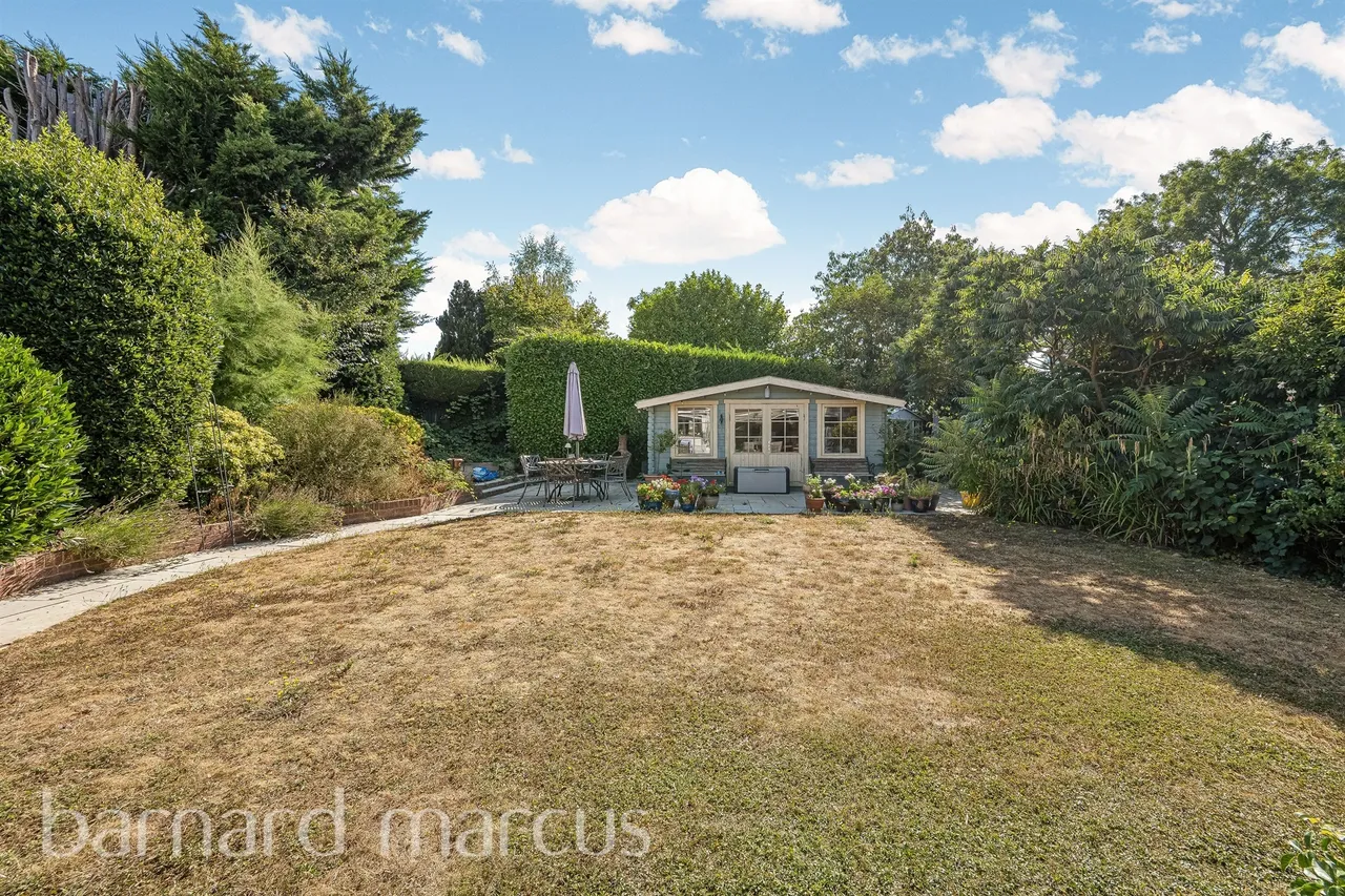 Firswood Avenue, Epsom, KT19, photo 18