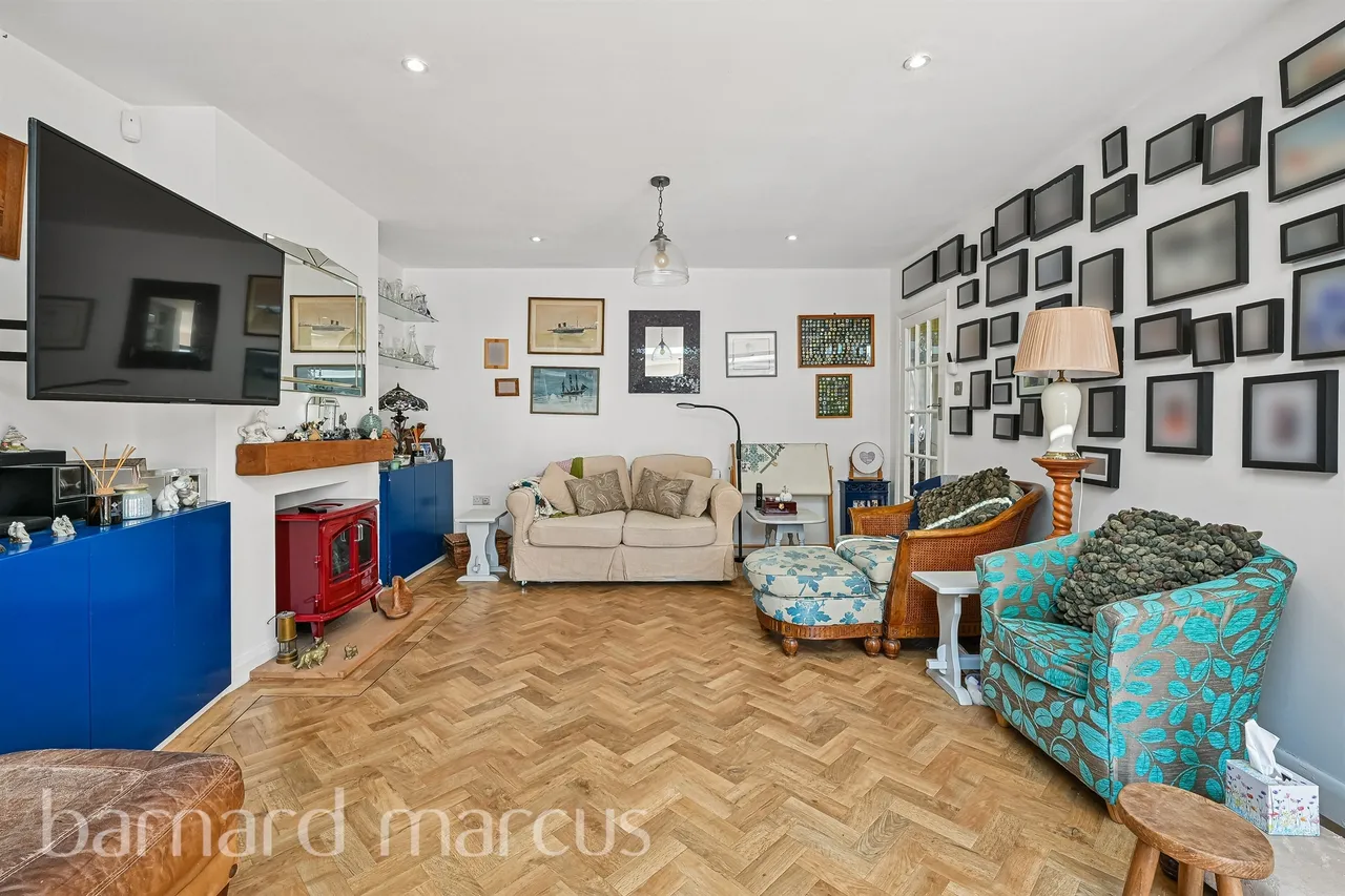 Firswood Avenue, Epsom, KT19, photo 2