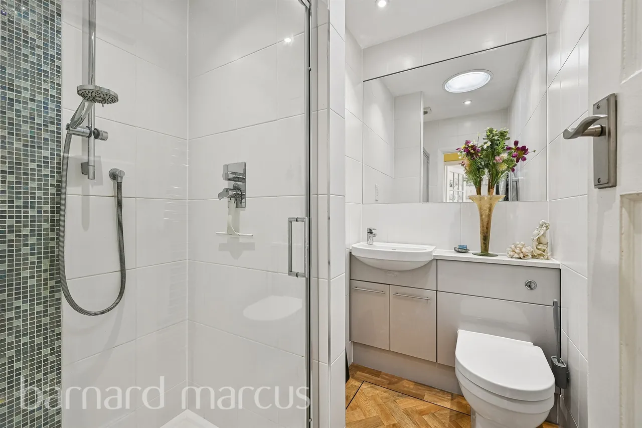 Firswood Avenue, Epsom, KT19, photo 14