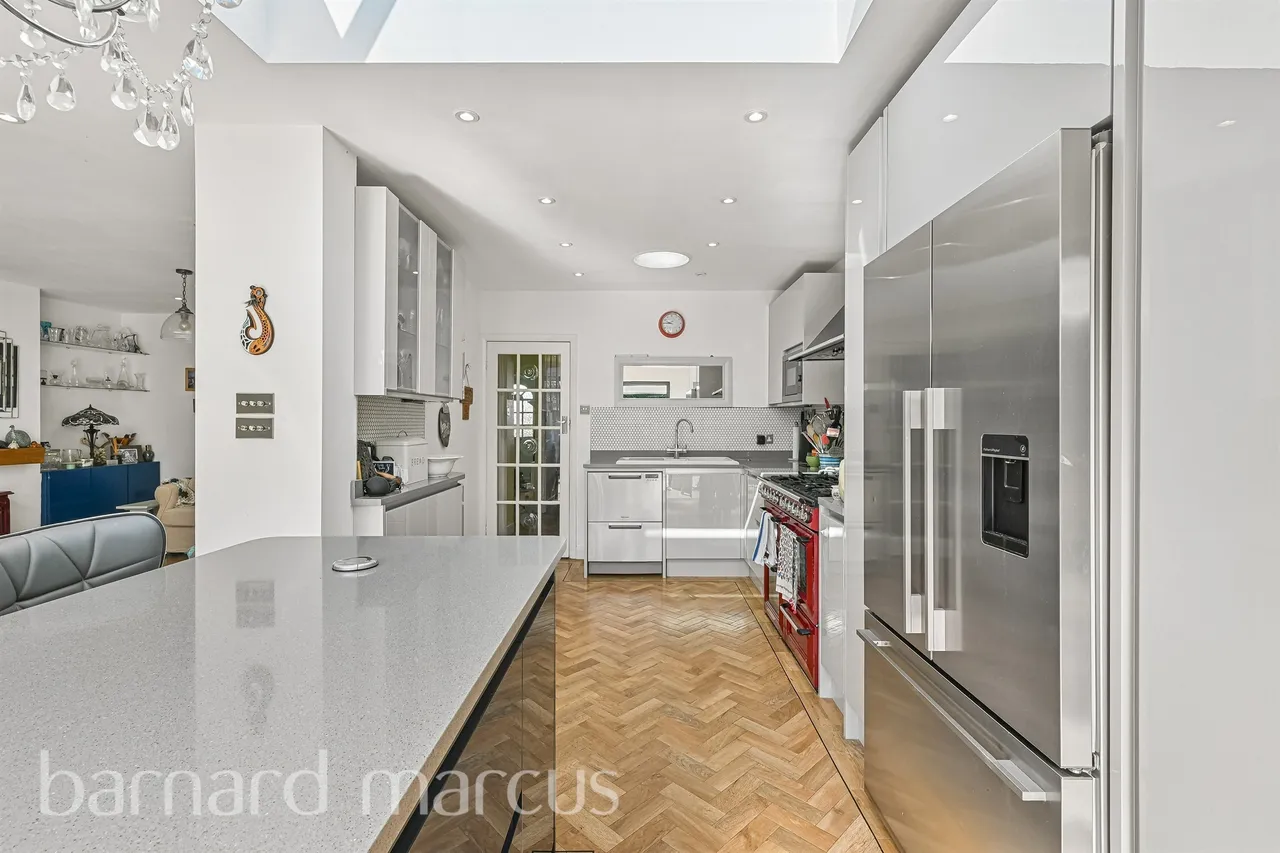 Firswood Avenue, Epsom, KT19, photo 15