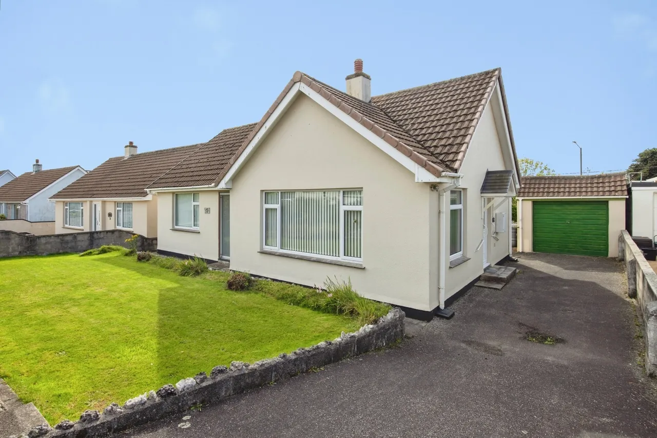 3 bed house for sale, St. Annes Road, Trewoon, PL25