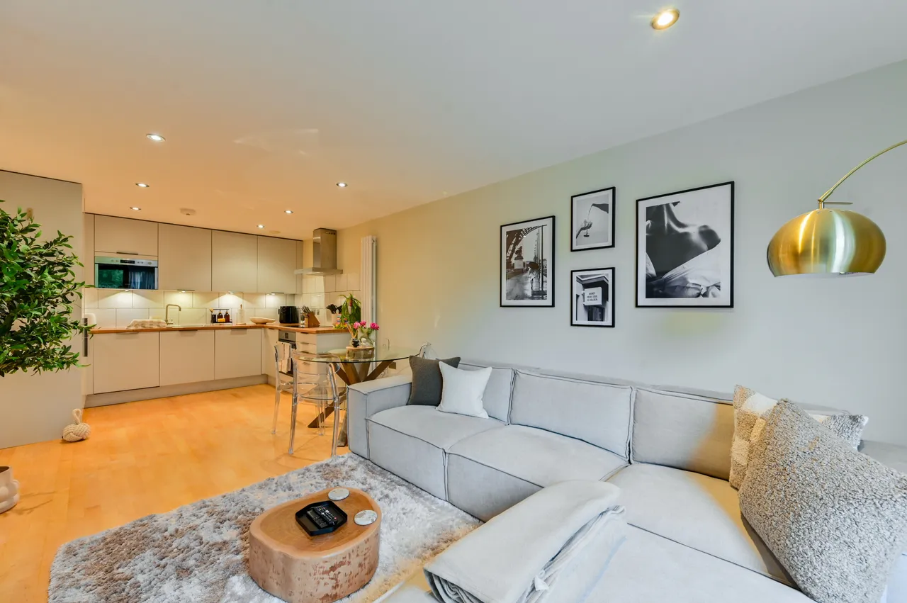 18 Carter House, 33 Petergate, London, photo 3