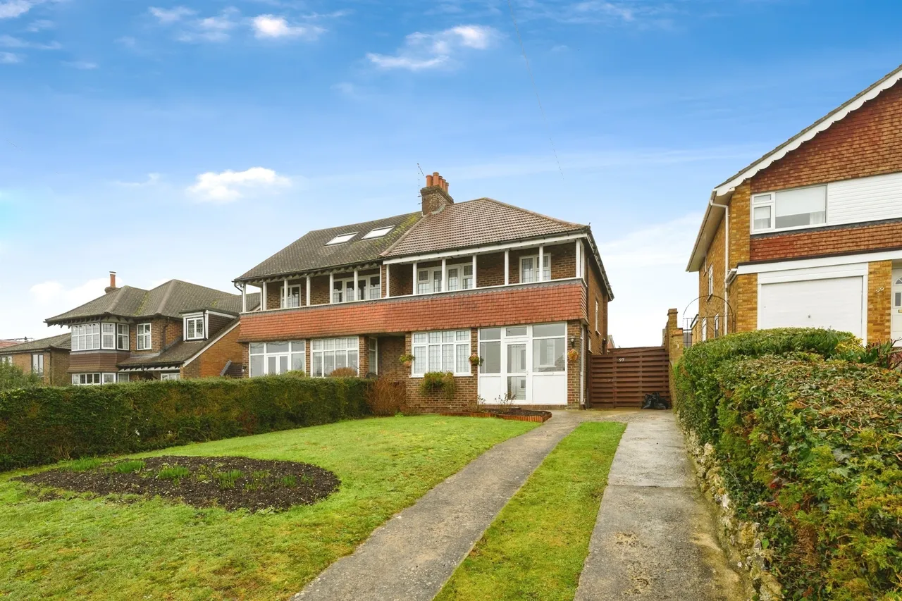 3 bed house for sale, Marlpit Lane, Coulsdon, CR5