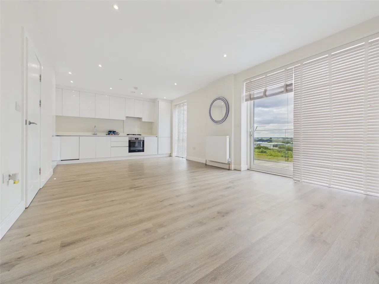 New Road, Rainham, RM13, photo 4