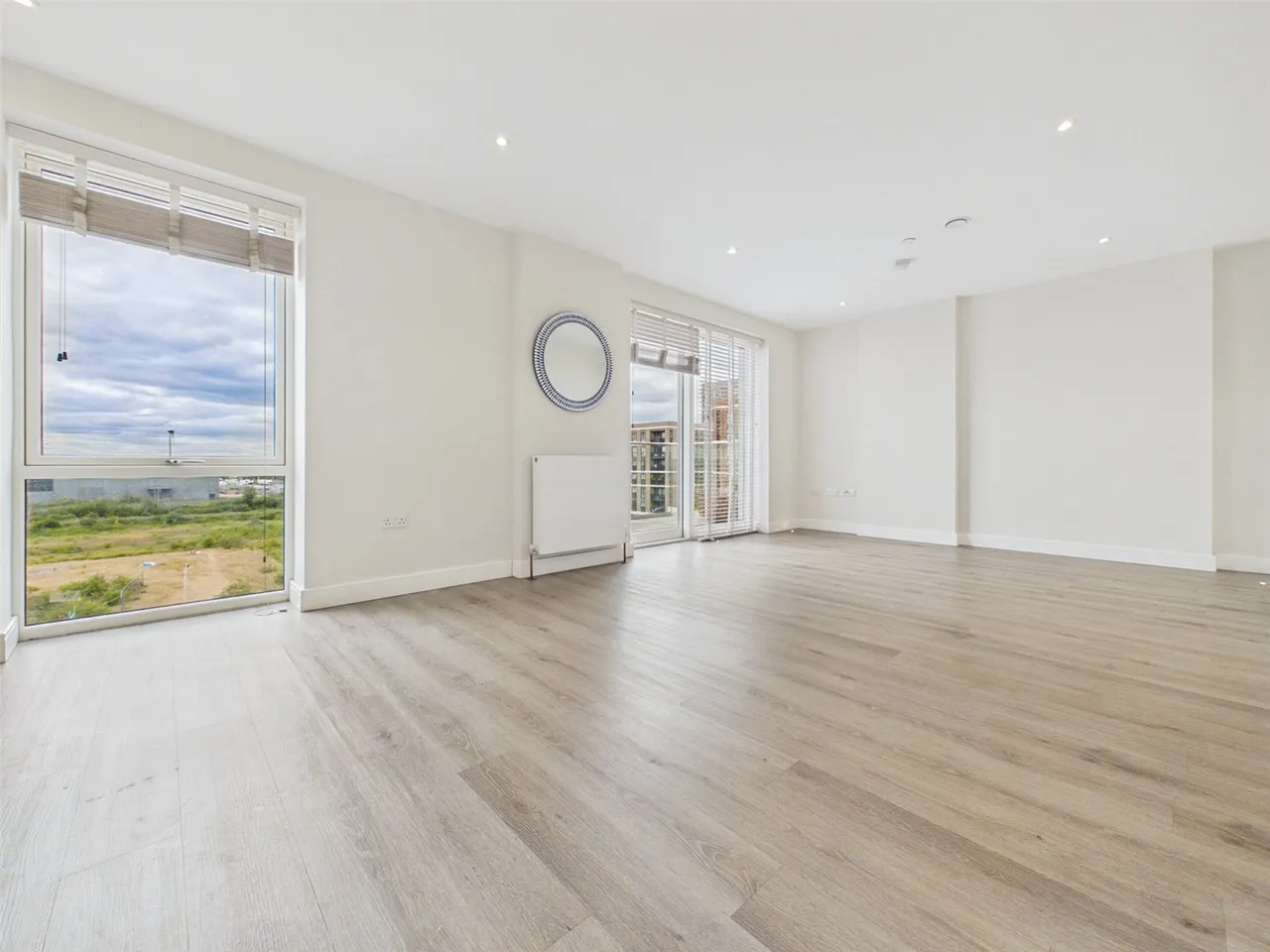 New Road, Rainham, RM13, photo 3
