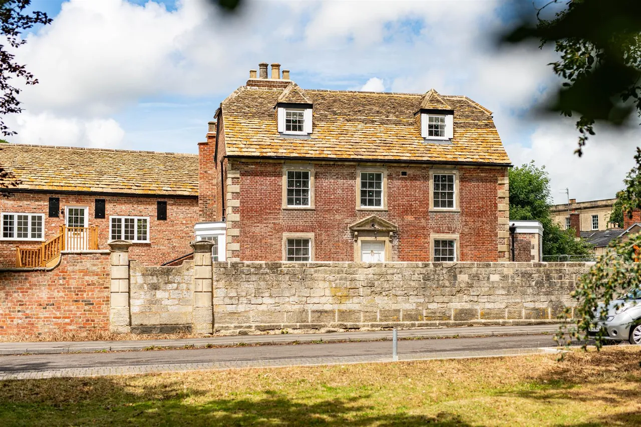 Polebarn Road, Trowbridge, BA14, photo 12