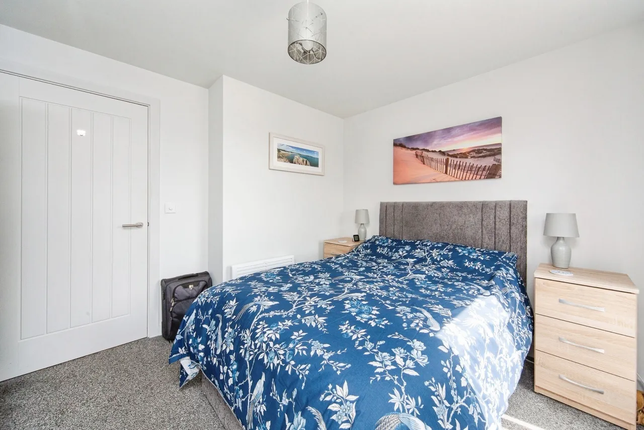 Neptune Place, L8, photo 11