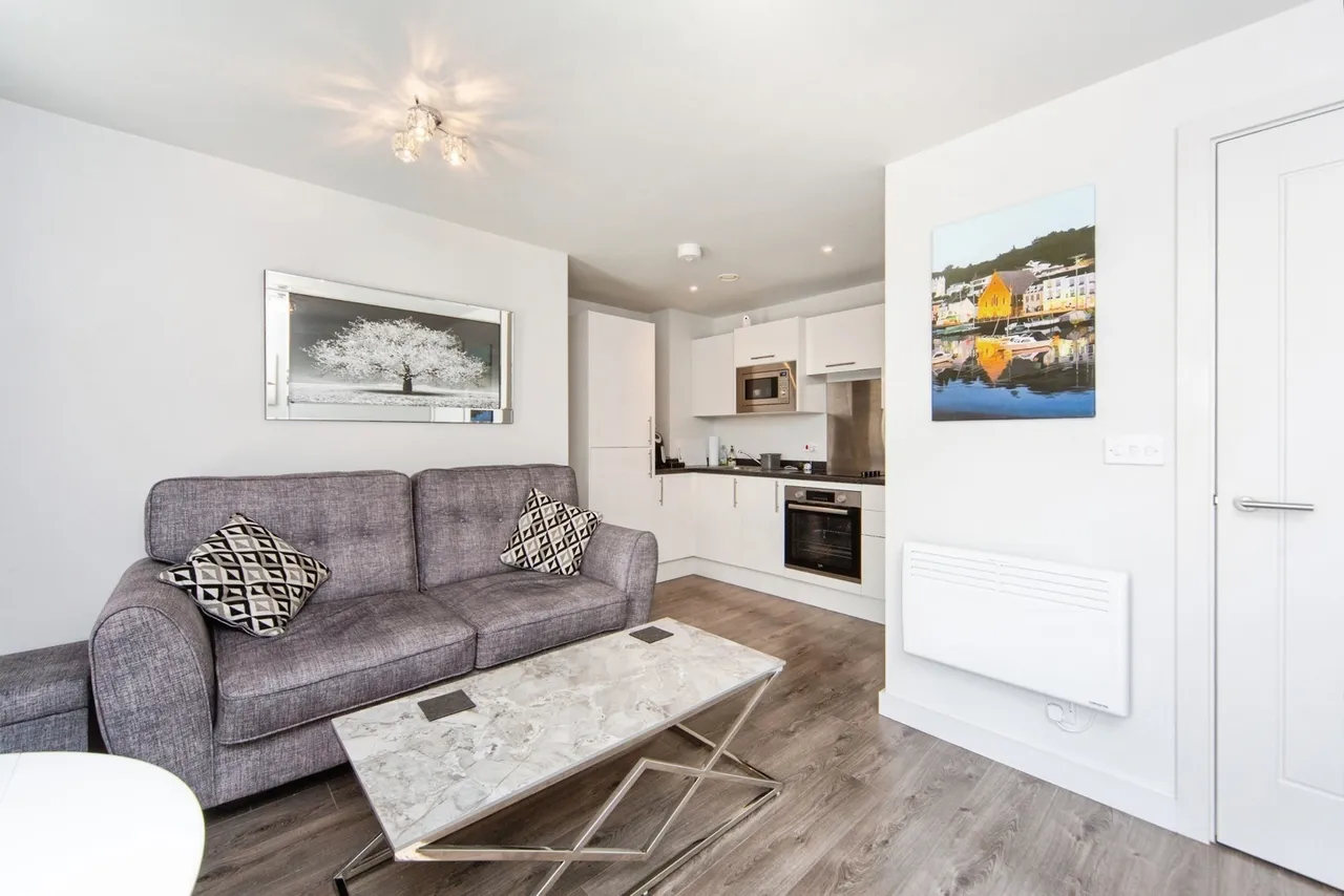 Neptune Place, L8, photo 7