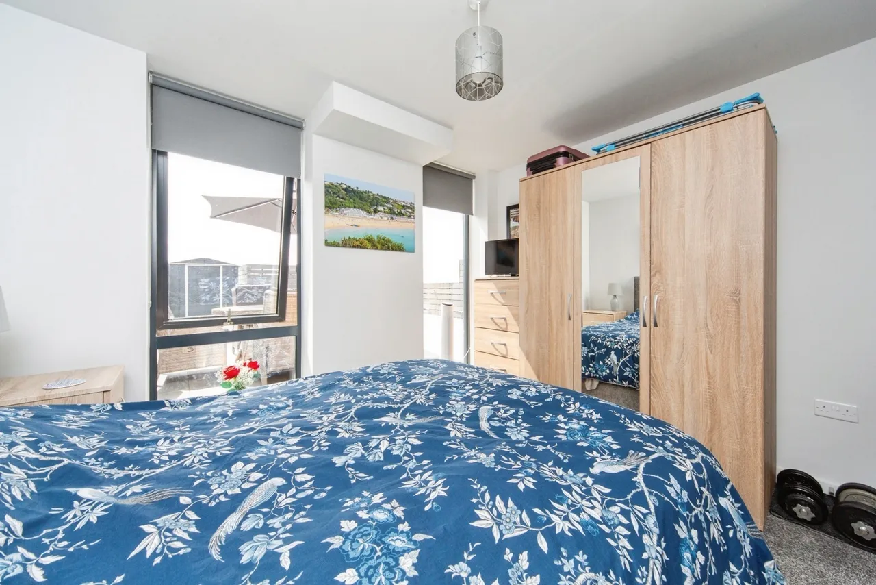 Neptune Place, L8, photo 13