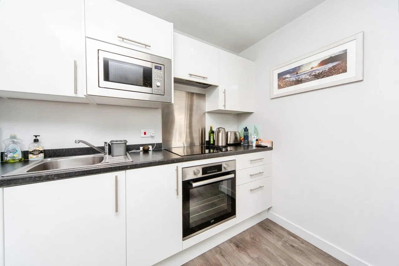 Neptune Place, L8, photo 9