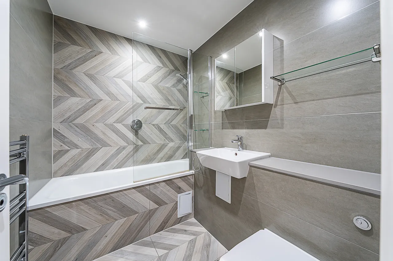 Iveley Road, London, SW4, photo 8
