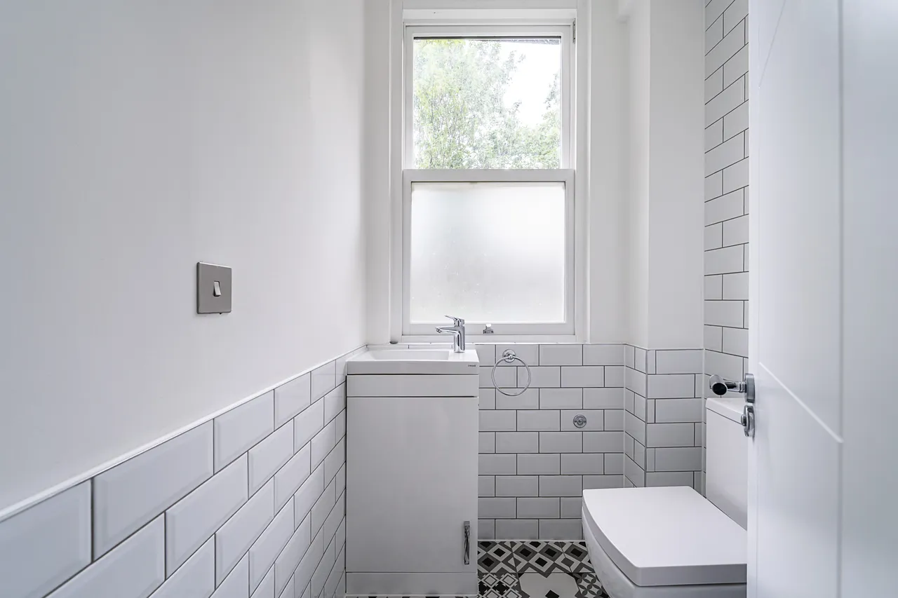 Iveley Road, London, SW4, photo 10