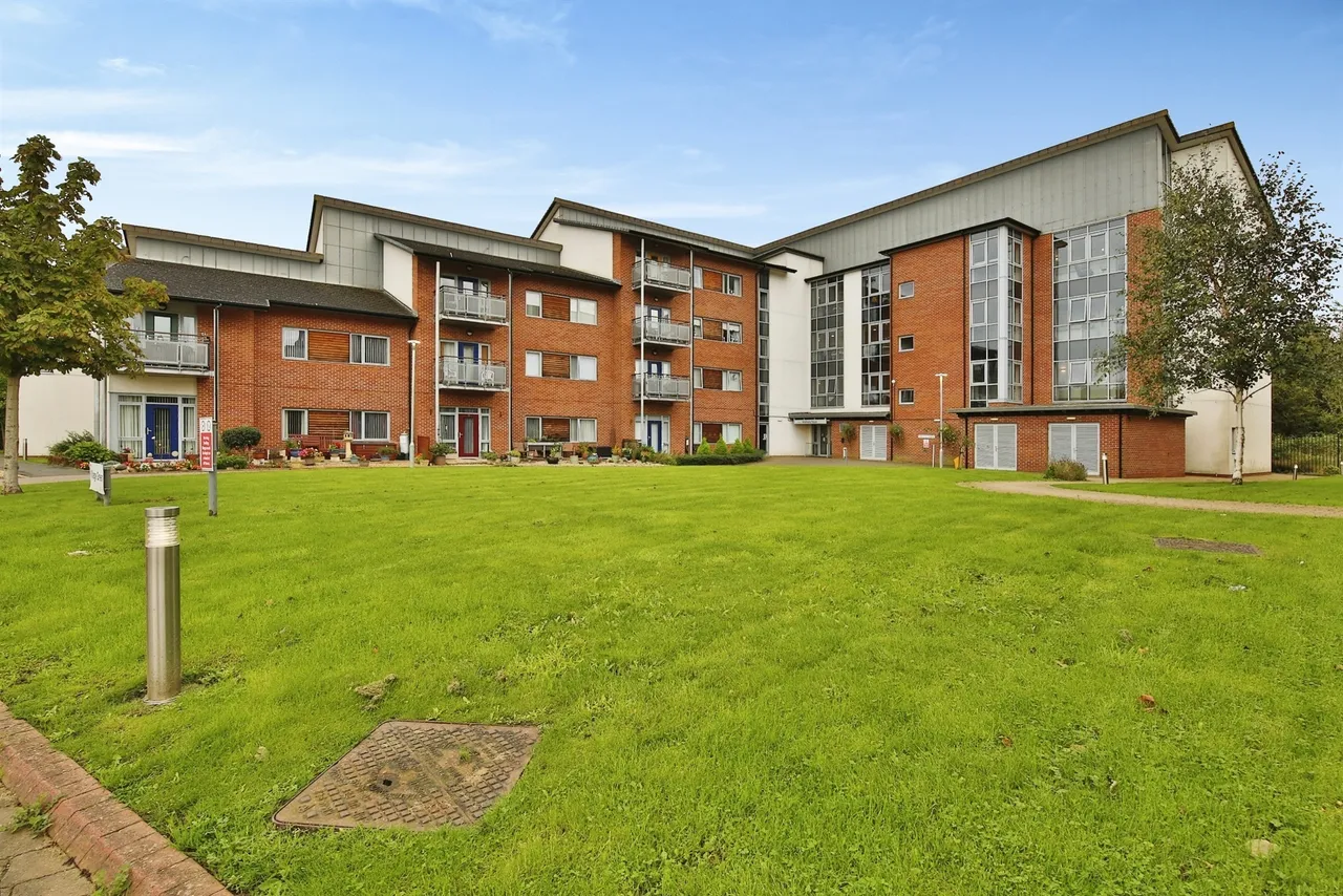 2 bed flat for sale, Hartfields, Hartlepool, TS26