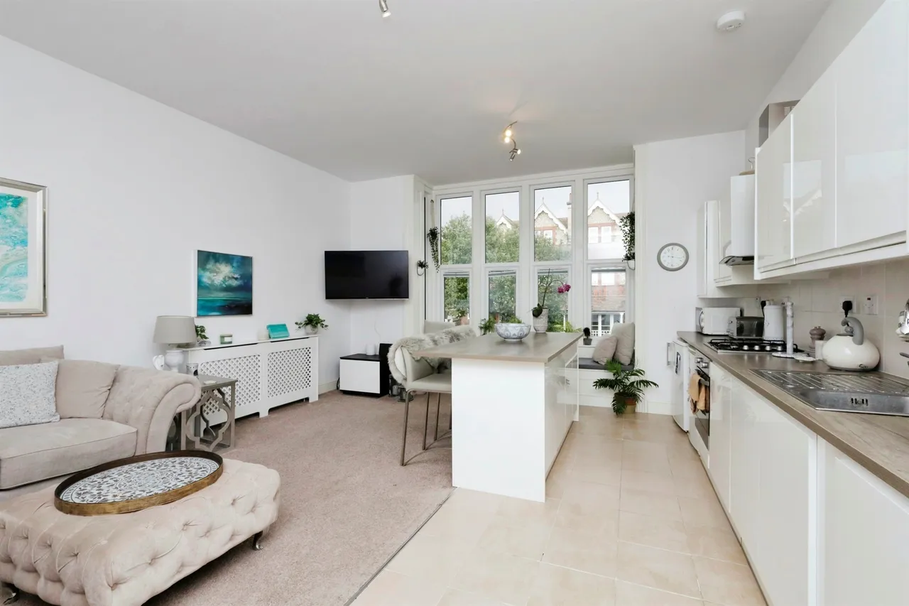 Eversfield Road, Eastbourne, photo 4