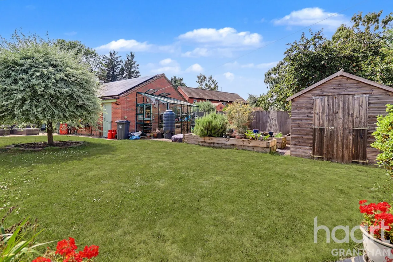 Main Street, Grantham, NG32, photo 29