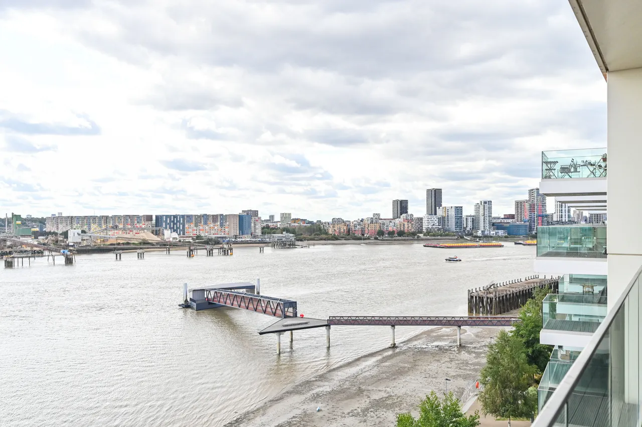 London, E16, photo 7