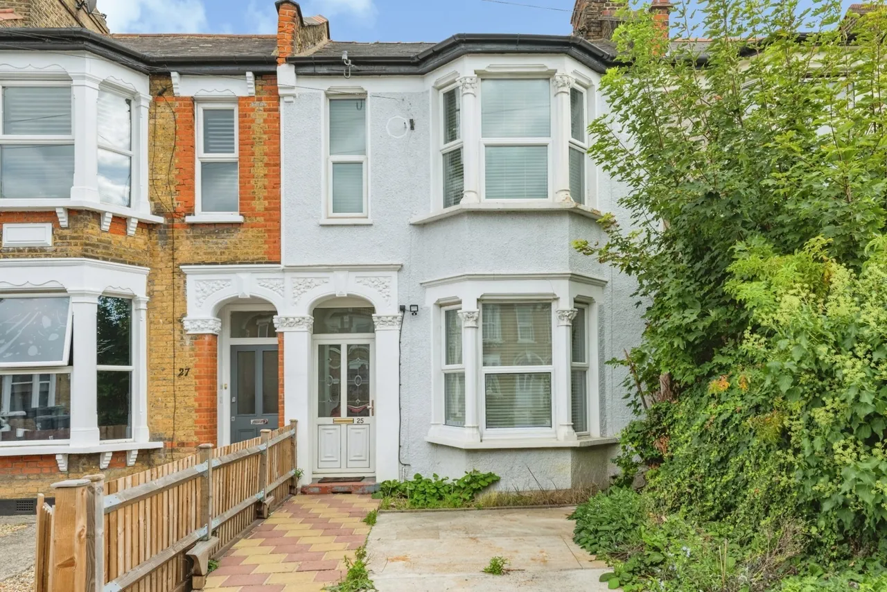 3 bed house for sale, Laleham Road, London, SE6