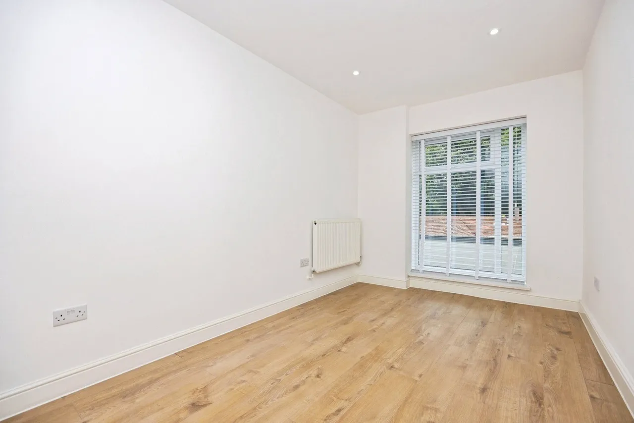 Millbrook, Guildford, GU1, photo 8