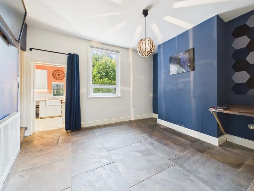 Kings Road, Ashton-under-Lyne, Greater Manchester, OL6, photo 4
