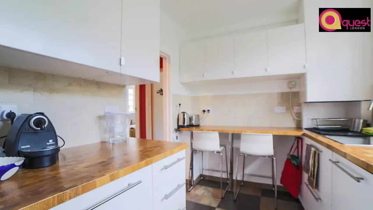 London, WC1H, photo 9