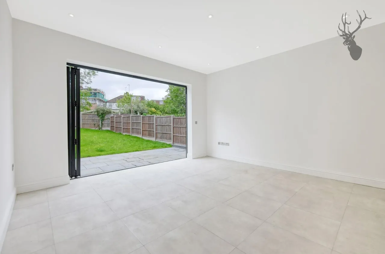 Chingford, E4, photo 10