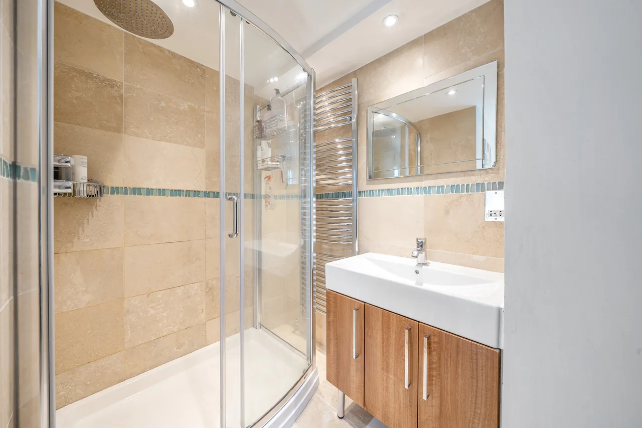 The Close, Bourne End, SL8, photo 14