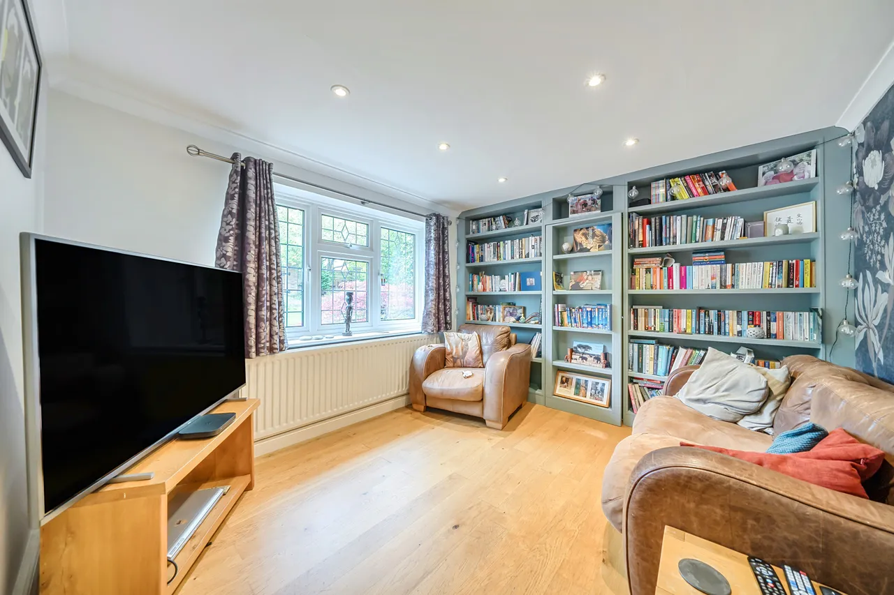 The Close, Bourne End, SL8, photo 8
